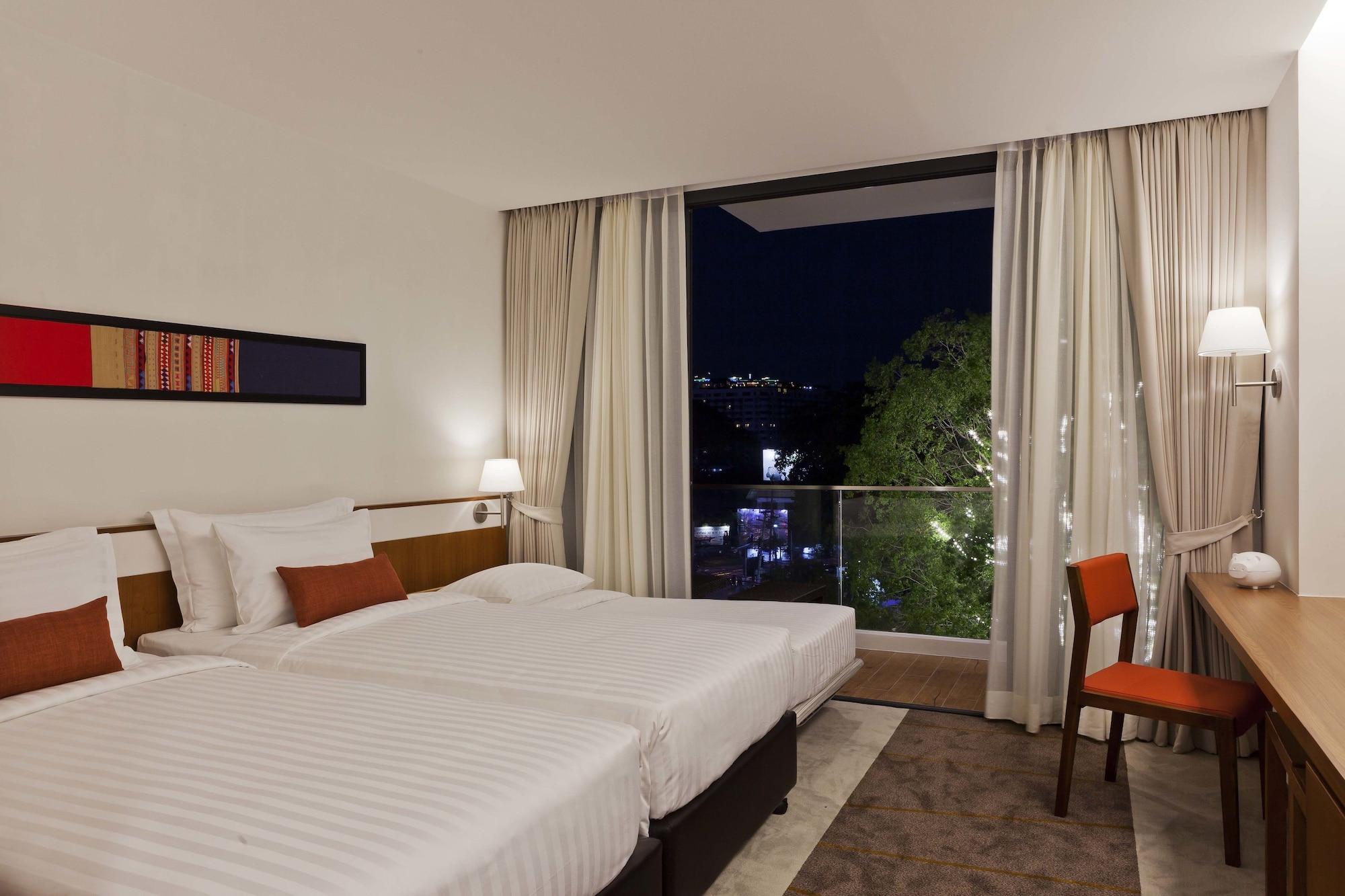 Eastin Tan Hotel Чиангмай Экстерьер фото