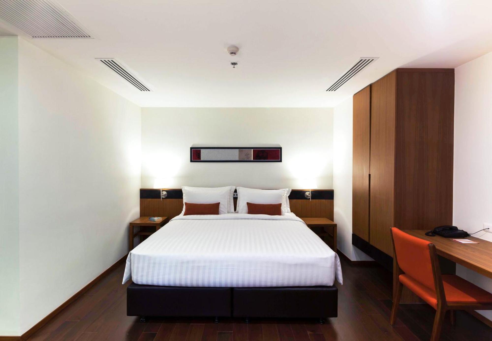 Eastin Tan Hotel Чиангмай Экстерьер фото